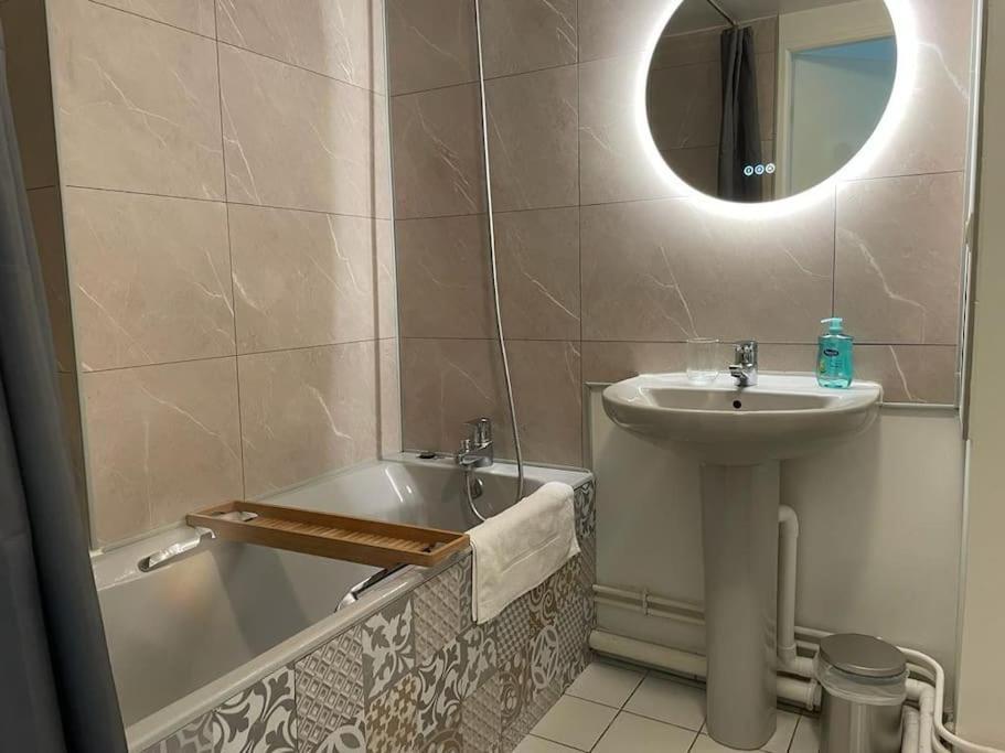 Ferienwohnung Frida 4 Pers Hypercentre + Clim Épernay Exterior foto